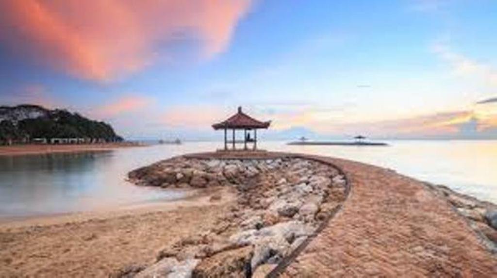 Laghawa Beach Hotel&Villa Sanur Exterior foto